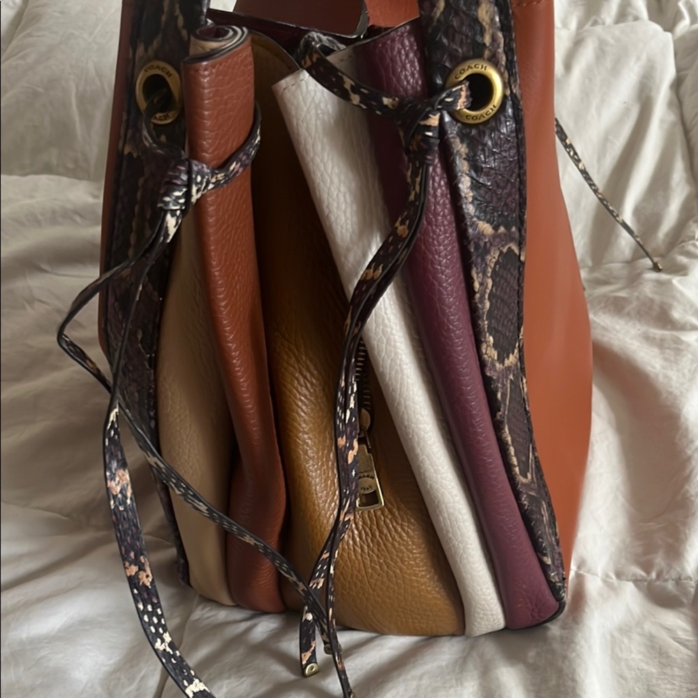 Coach Brown and Tan Shoulder Bag with Leather Straps - Picture 3 of 13